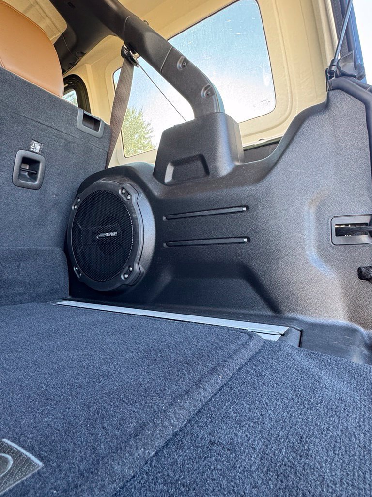 Used 2021 Jeep Wrangler Unlimited Sahara w/ Cold Weather Group AWD/4WD image 12