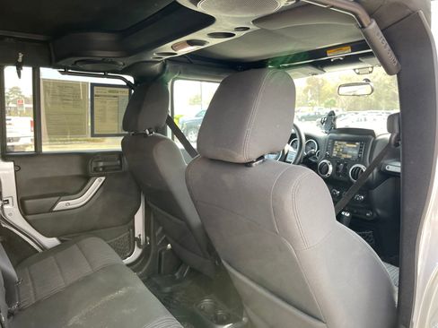 Used 2012 Jeep Wrangler Unlimited Sahara w/ Connectivity Group image 24