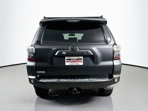 Used 2019 Toyota 4Runner SR5 AWD/4WD image 6
