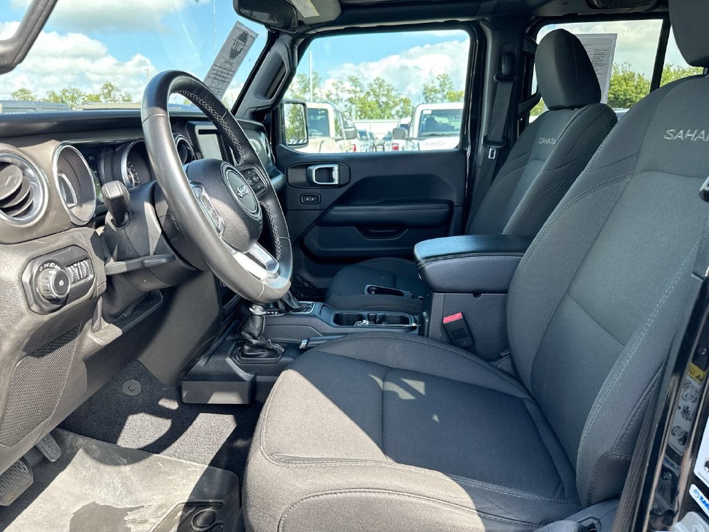 Used 2019 Jeep Wrangler Unlimited Sahara AWD/4WD image 19