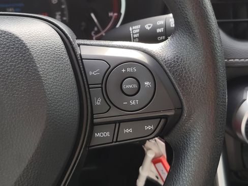 Used 2025 Toyota RAV4 LE FWD image 28