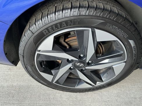 Certified 2023 Hyundai Elantra SEL w/ Convenience Package image 5