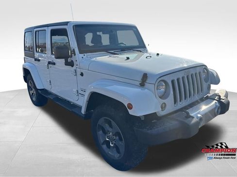 Used 2018 Jeep Wrangler Unlimited Sahara image 7
