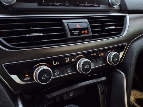 Used 2020 Honda Accord LX image 9
