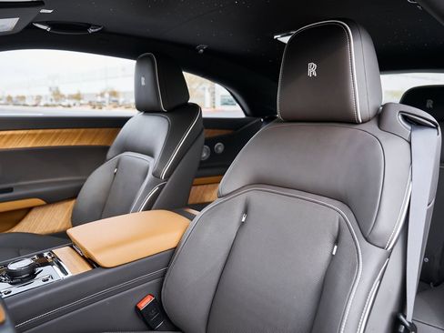 Used 2025 Rolls-Royce Spectre w/ Spectre Launch Package image 42