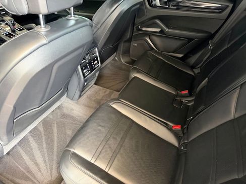 Certified 2021 Porsche Cayenne Coupe AWD/4WD image 30