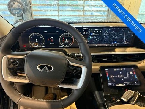 Certified 2025 INFINITI QX80 Pure w/ Cargo Package AWD/4WD image 4