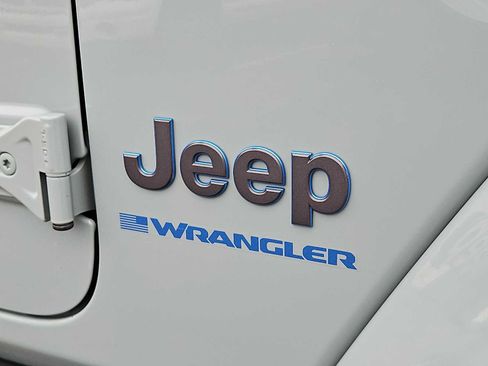 Used 2023 Jeep Wrangler Unlimited Rubicon 4xe w/ Steel Bumper Group image 24