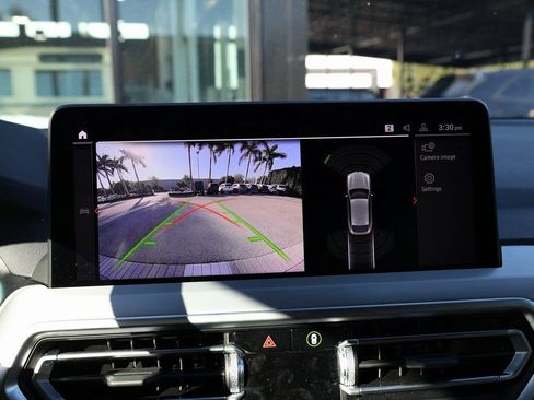 Used 2025 BMW X4 xDrive30i image 36