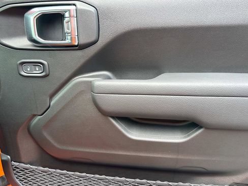 New 2025 Jeep Gladiator Sport image 36