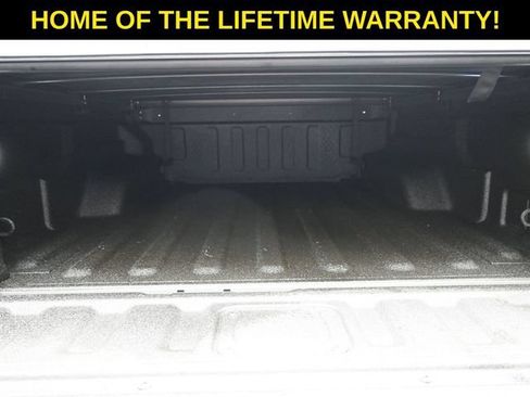 Used 2023 Jeep Gladiator Rubicon w/ Cold Weather Group AWD/4WD image 39