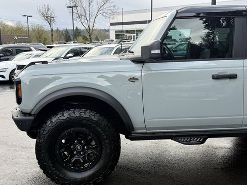 Used 2024 Ford Bronco Wildtrak image 6
