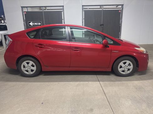Used 2011 Toyota Prius Two image 3