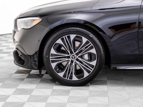 New 2026 Mercedes-Benz E 350 4MATIC Sedan image 36