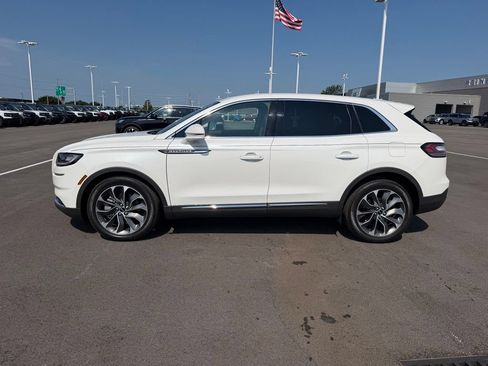 Used 2023 Lincoln Nautilus Reserve AWD/4WD image 8