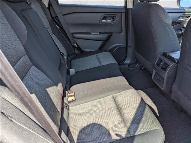 Used 2024 Nissan Rogue SV FWD image 29