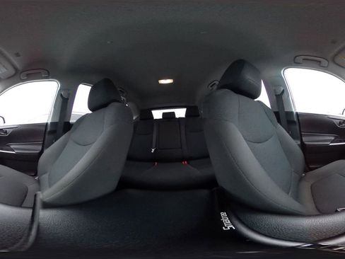 Used 2025 Toyota RAV4 LE image 41