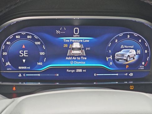 Used 2023 Chevrolet Tahoe Z71 w/ Luxury Package image 25