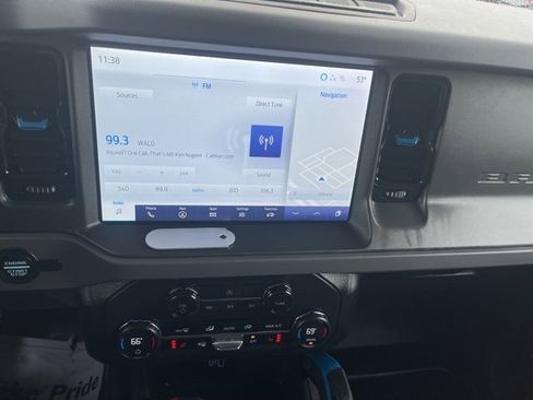 Used 2024 Ford Bronco Black Diamond image 18