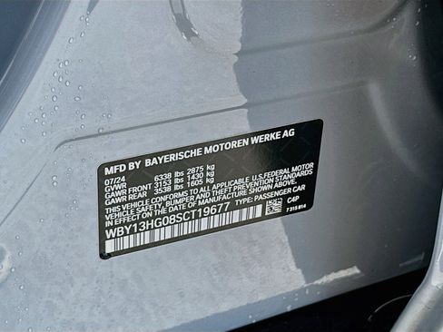 Certified 2025 BMW i5 eDrive40 w/ M Sport Package AWD/4WD image 34