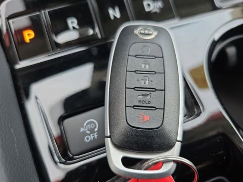 Certified 2025 Nissan Murano SV image 34