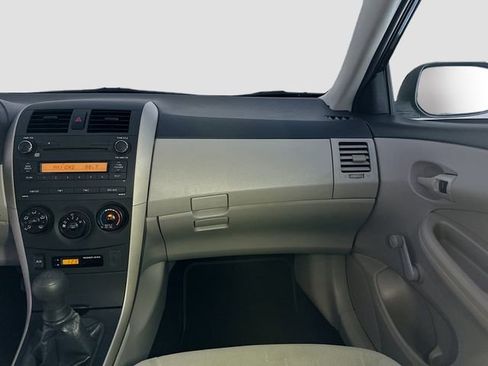 Used 2011 Toyota Corolla image 20