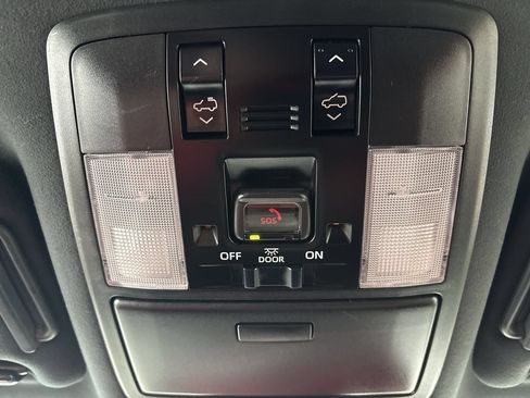Used 2022 Lexus GX 460 Premium w/ Premium Package AWD/4WD image 16