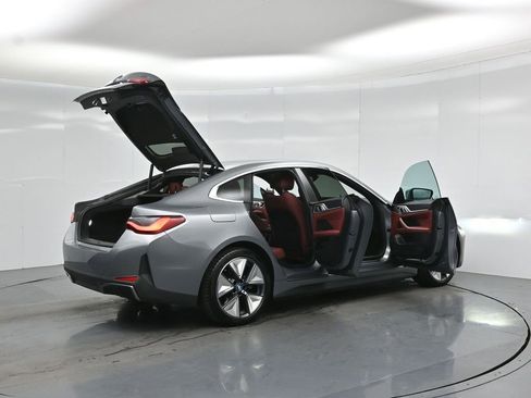 Used 2023 BMW i4 eDrive40 RWD image 5