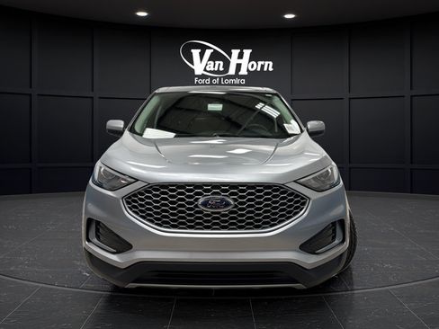 Used 2024 Ford Edge SEL AWD/4WD image 2