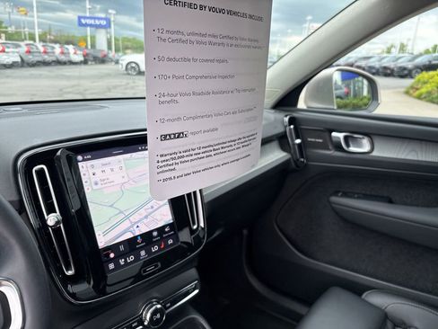Certified 2023 Volvo XC40 B5 Plus w/ Climate Package AWD/4WD image 28