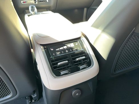 New 2026 Volvo XC90 T8 Ultra image 17