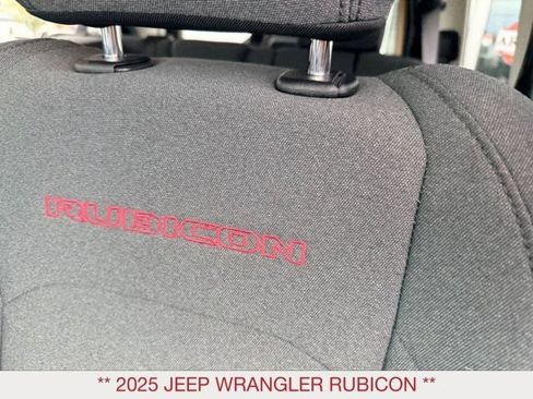 Certified 2025 Jeep Wrangler Unlimited Rubicon AWD/4WD image 15