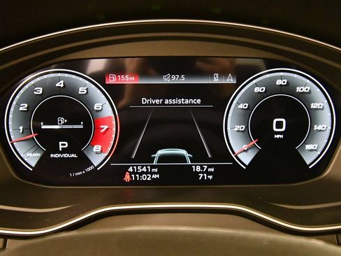 Used 2023 Audi SQ5 Premium Plus w/ Premium Plus Package AWD/4WD image 22