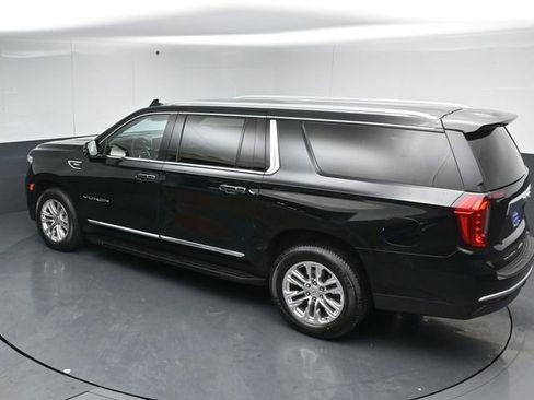 Used 2023 GMC Yukon XL SLT w/ SLT Premium Package AWD/4WD image 41