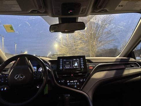 Used 2024 Toyota Camry SE w/ Cold Weather Package image 11