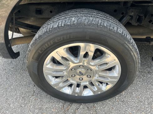Used 2014 Ford F150 Platinum RWD image 22