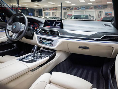 Used 2021 BMW 750i xDrive w/ Executive Package image 86