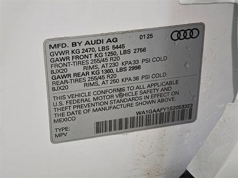 Certified 2025 Audi Q5 2.0T Premium w/ Convenience Plus Package image 35