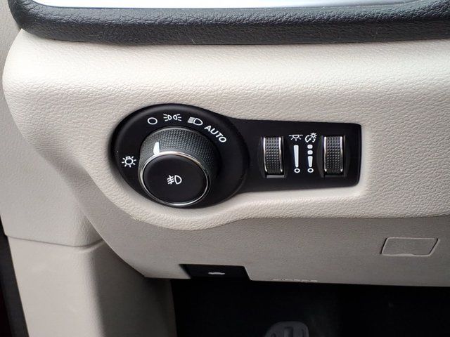 Used 2019 Chrysler Pacifica Limited FWD image 22