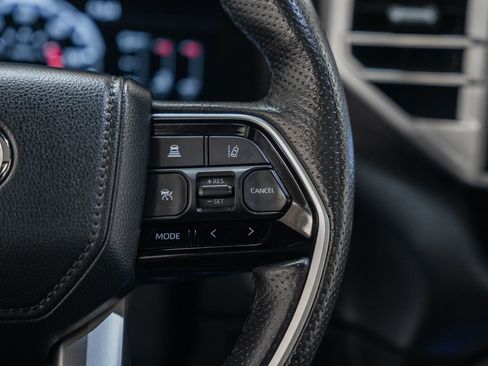 Used 2023 Toyota Tundra Platinum image 35