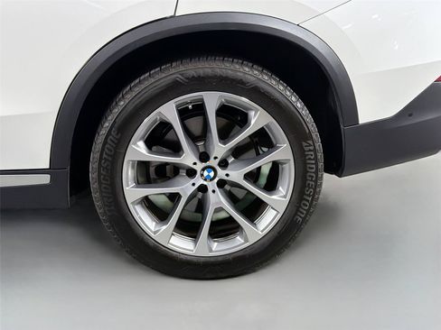 Certified 2024 BMW X5 xDrive40i w/ Climate Comfort Package AWD/4WD image 28