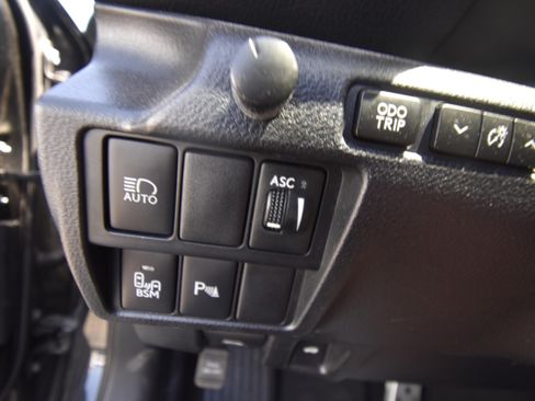 Used 2018 Lexus IS 300 F Sport RWD image 12