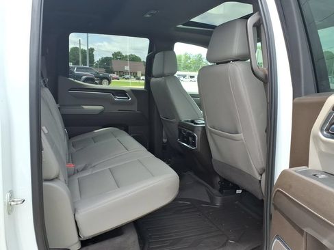 Used 2024 GMC Sierra 1500 SLT w/ SLT Premium Plus Package AWD/4WD image 13