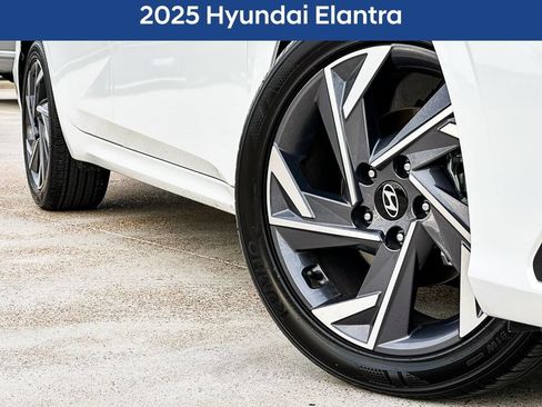 Used 2025 Hyundai Elantra Sport w/ Cargo Package FWD image 2