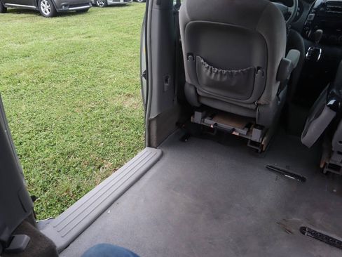 Used 2004 Toyota Sienna LE FWD image 30