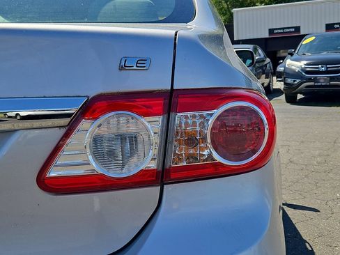 Used 2011 Toyota Corolla LE FWD image 14