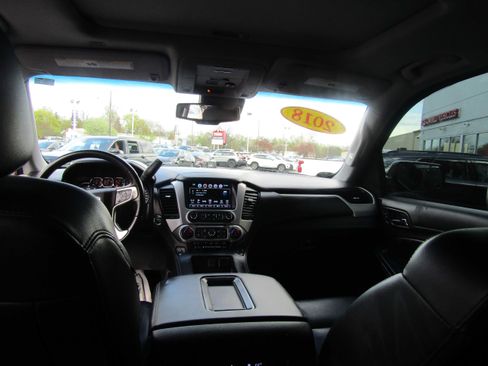 Used 2018 GMC Yukon XL SLT w/ Premium Edition image 21