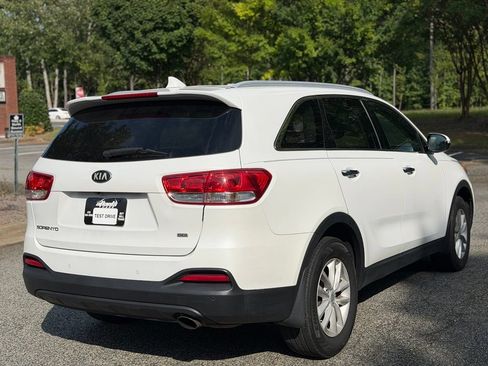 Used 2016 Kia Sorento FWD w/ LX Convenience Package image 5