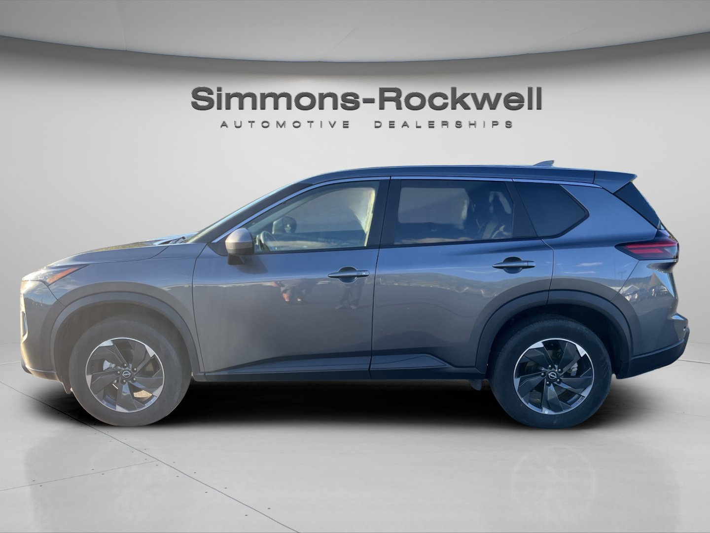 Used 2026 Nissan Rogue SV AWD/4WD image 2