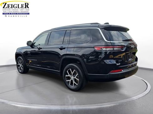 Used 2023 Jeep Grand Cherokee L Limited AWD/4WD image 7